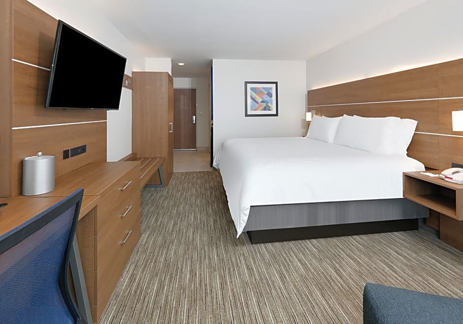 Holiday Inn Express & Suites San Antonio NW Near Seaworld by IHG