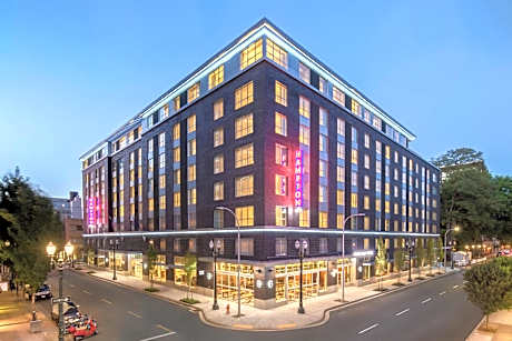 Hampton Inn And Suites By Hilton Portland-Pearl District