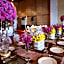 The Pinnacle Hotel and Suites