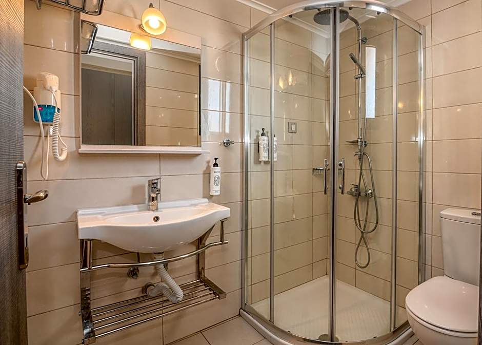 Christina Beach Hotel