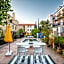 Exclusive Northbridge Apt w Wi-Fi Pool