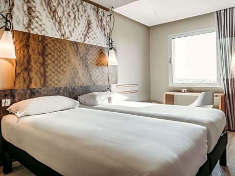 Sweet Room By Ibis With Twin Beds