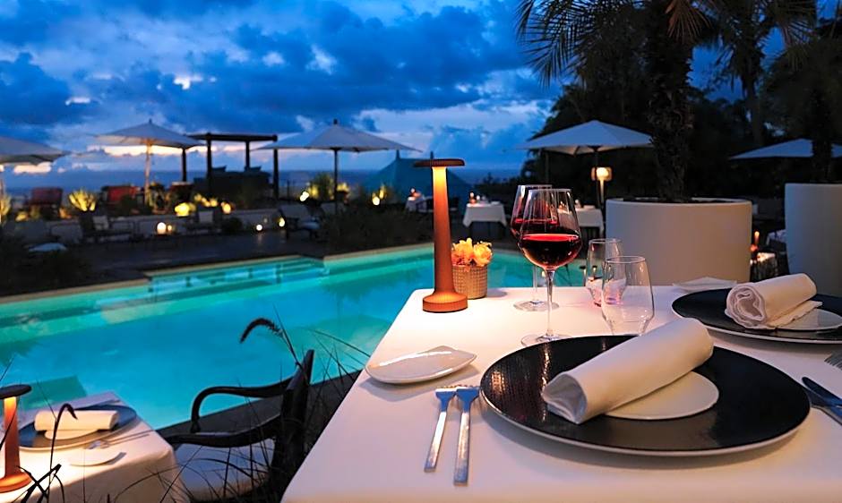 Blue Margouillat Seaview Hotel