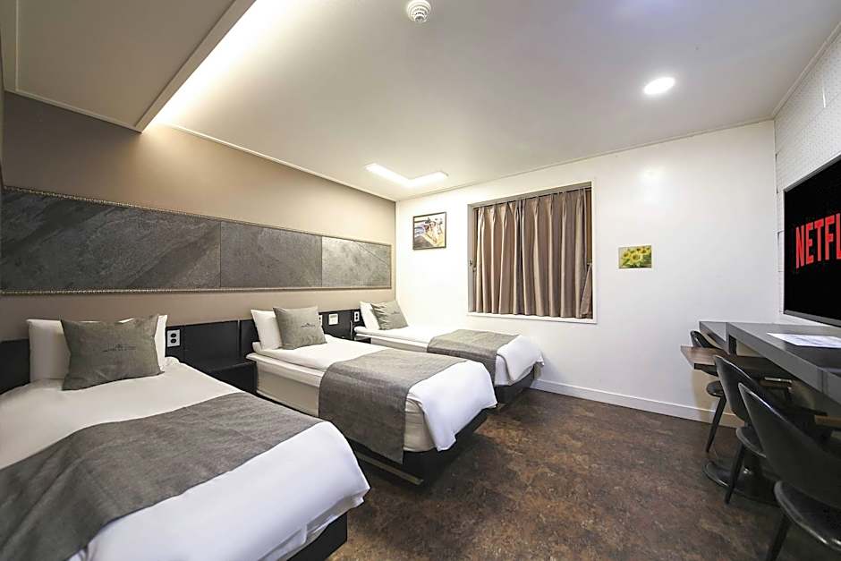 Major Hotel 2