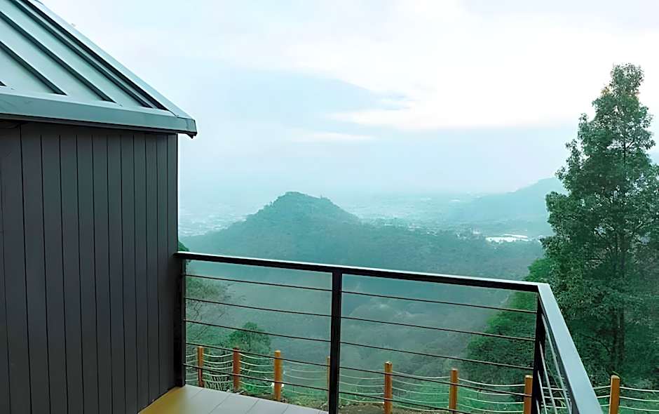 Bobocabin Coban Rondo, Malang