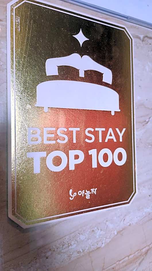 Suwon Galleria Hotel