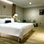 Hua Hotel