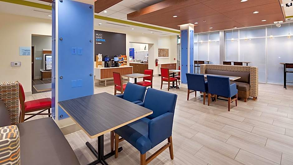 Holiday Inn Express & Suites Latta By IHG