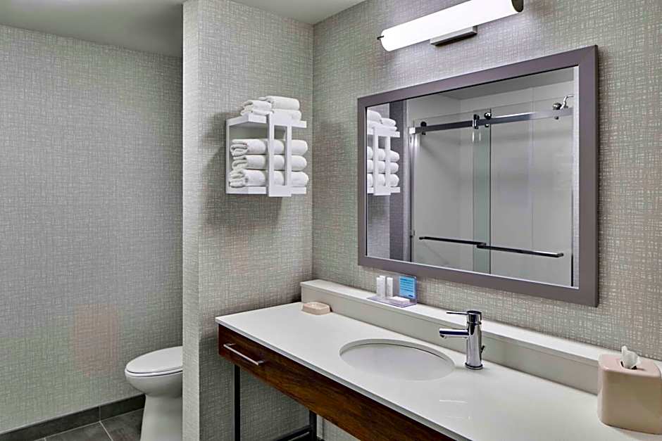 Hampton Inn By Hilton & Suites Saratoga Springs Downtown
