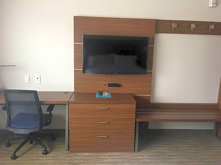 Holiday Inn Express & Suites Brenham South By IHG