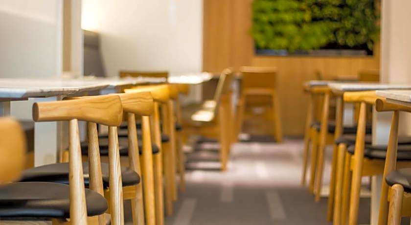 The Carlton (Taichung)