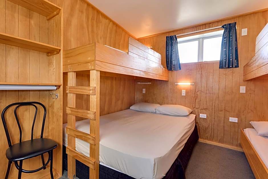 Wellington TOP 10 Holiday Park