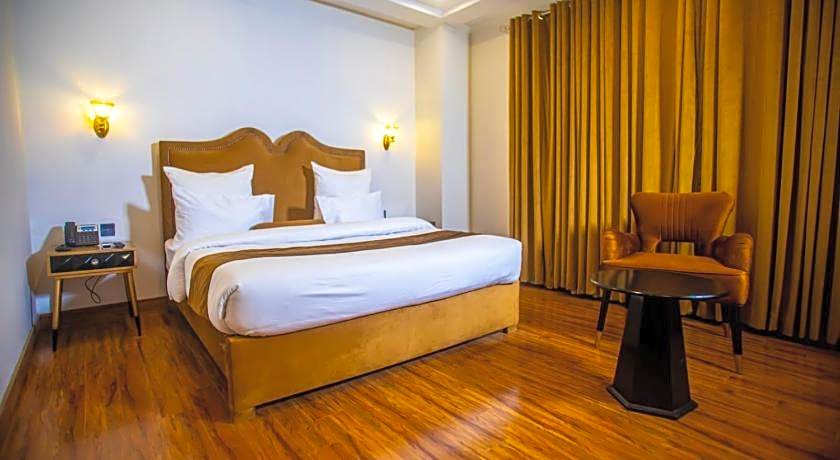 The Rich Hotel & Apartments