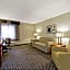 La Quinta Inn & Suites by Wyndham Harrisburg Airport Hershey