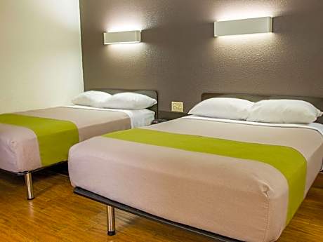 2 Full Beds | Non-Smoking, Kitchen