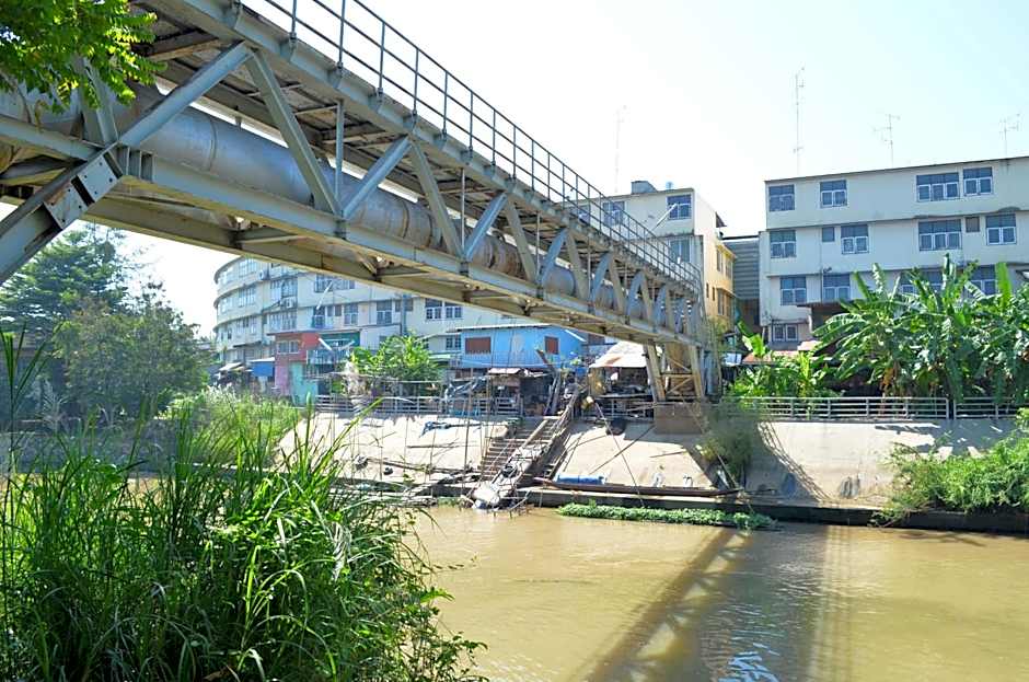 Dawnthaya Ayutthaya Art House บ้านดอนธยๅ อยุธยา