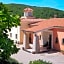 Pausania Inn
