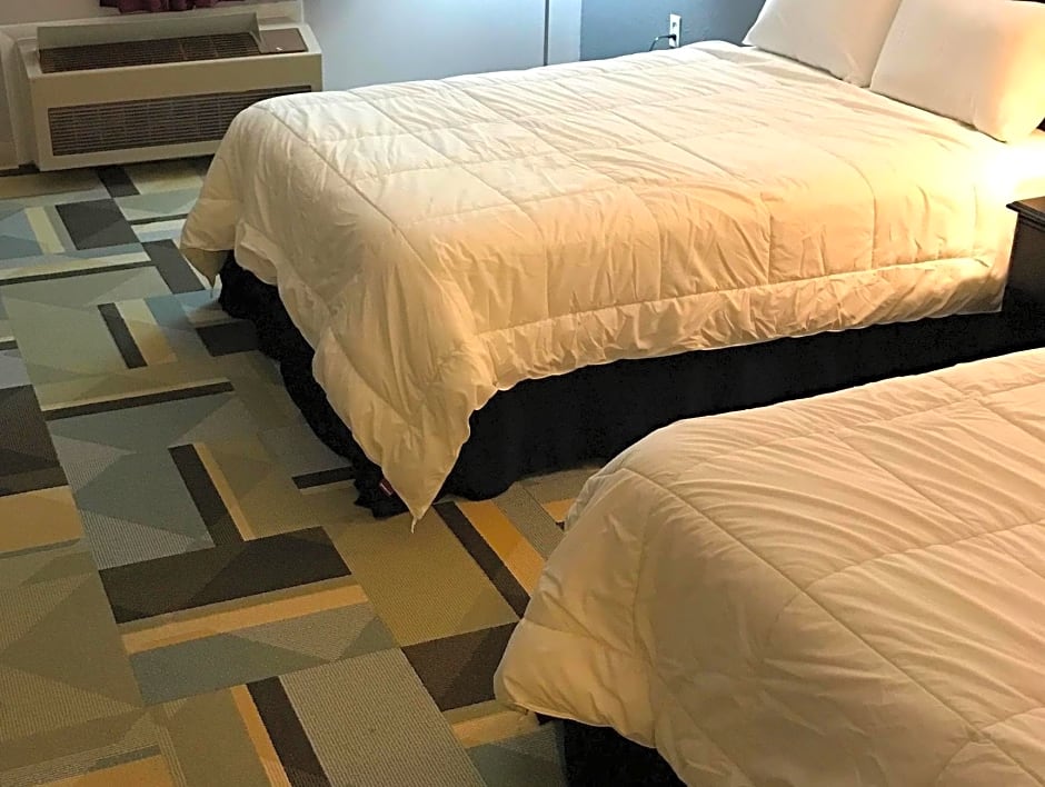 Country Garden & Suites-Benton