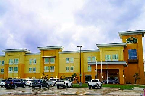La Quinta Inn & Suites by Wyndham Cotulla