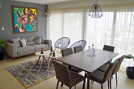 Metropolitan Suites