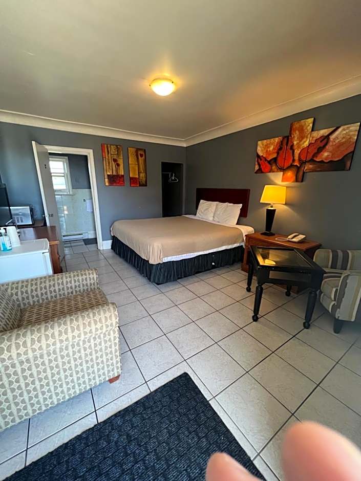 Tulip Motel