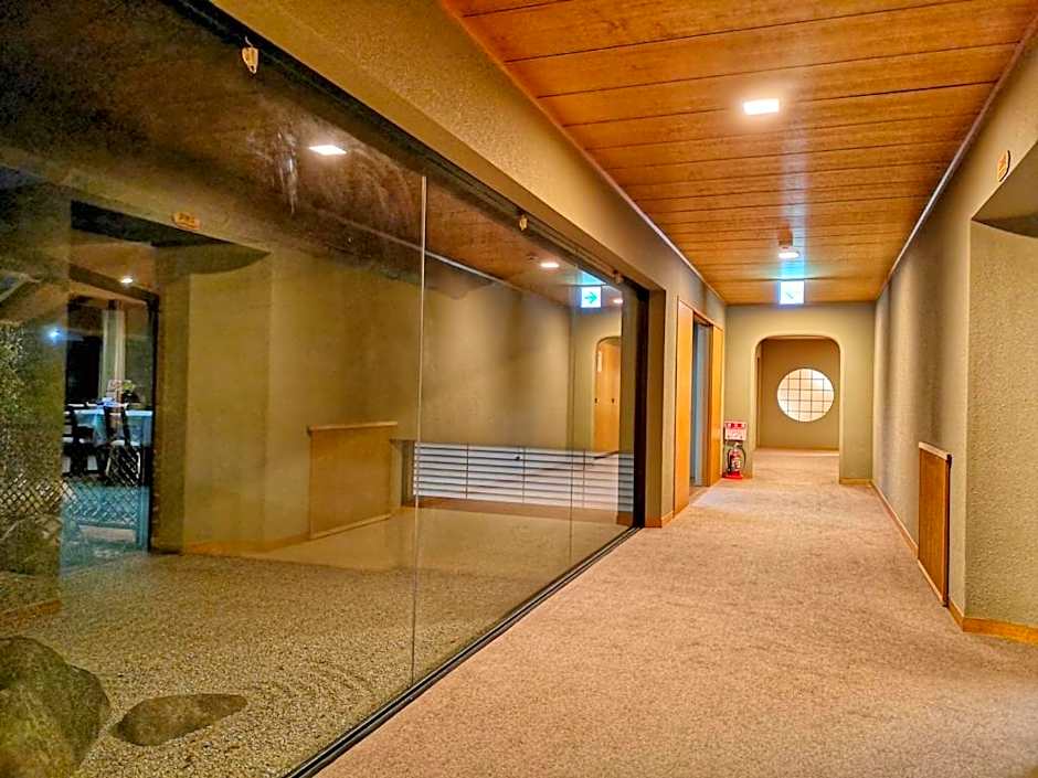 Kansai Airport Hotel Pine Villa