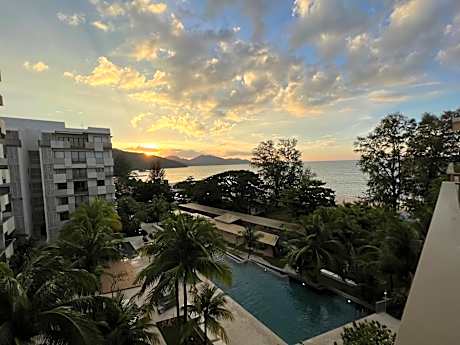 BY THE SEA - Penthouse 3 bedroom