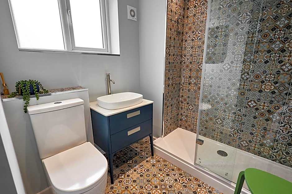 The Believe Boutique (Believe Bar & Bedrooms)