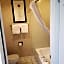 Hawthorn Suites by Wyndham Detroit Warren