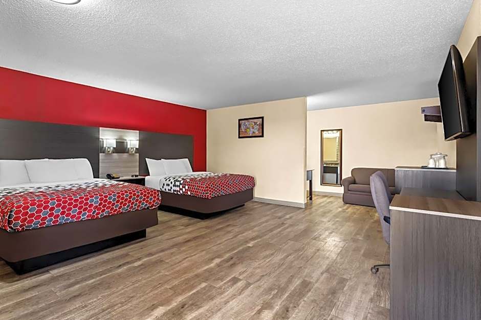 Econo Lodge Inn & Suites Santa Rosa