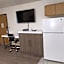 Lavissh Inn and Suites