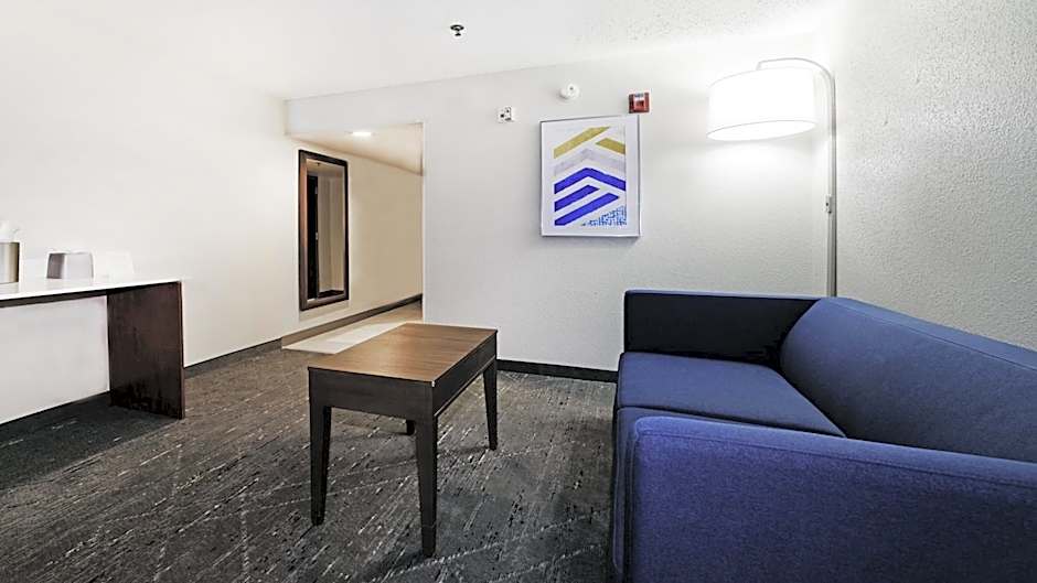 Holiday Inn Express Hotel & Suites Walterboro I-95 By IHG