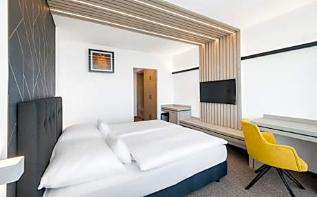 Standard Double or Twin Room with Balcony