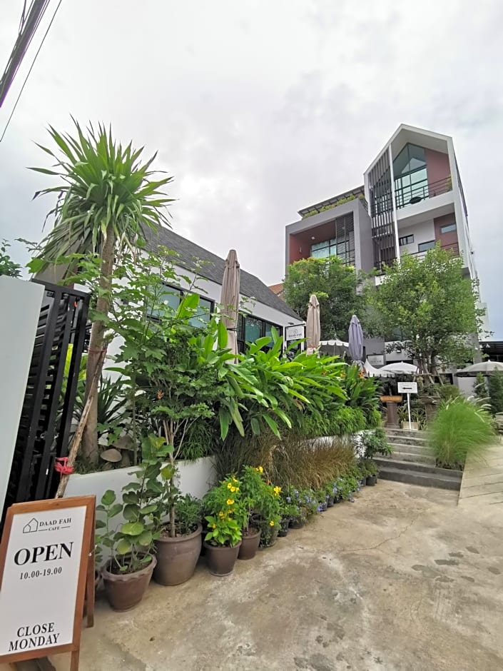 Photo 1 of 19 of DAAD FAH home and cafe