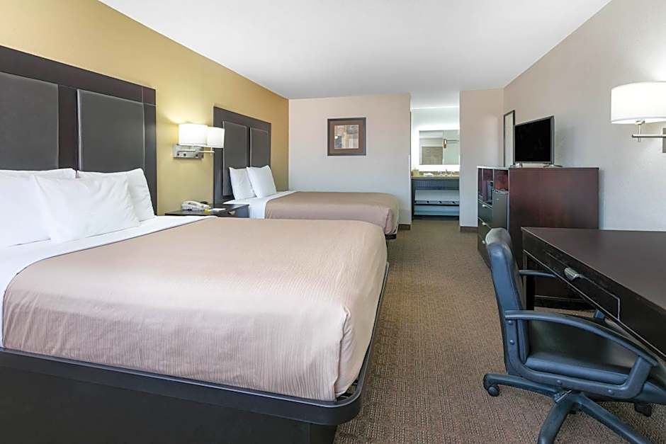 Days Inn by Wyndham Granbury