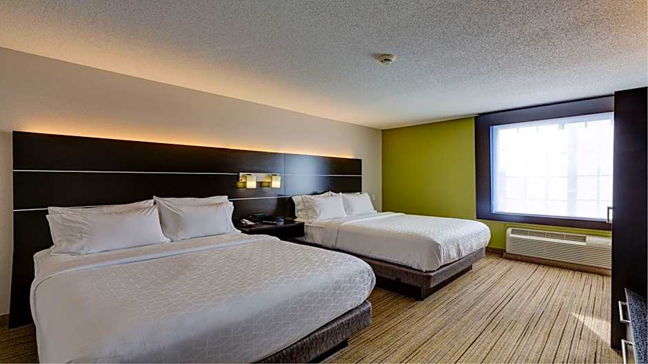 Holiday Inn Express & Suites Ashtabula-Geneva By IHG