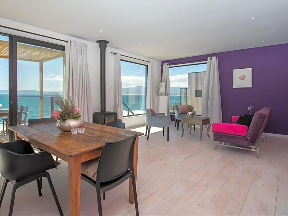 Whale and Gin Spotter