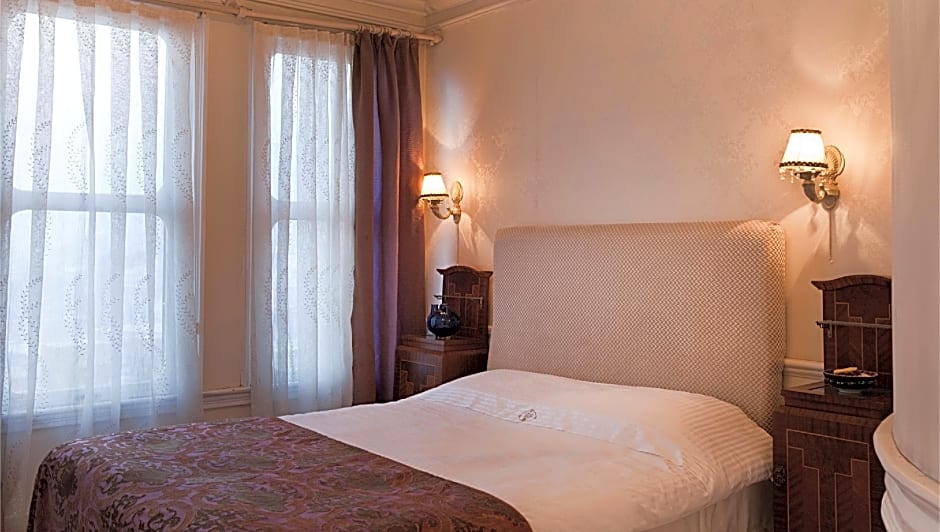 Kitapevi Hotel