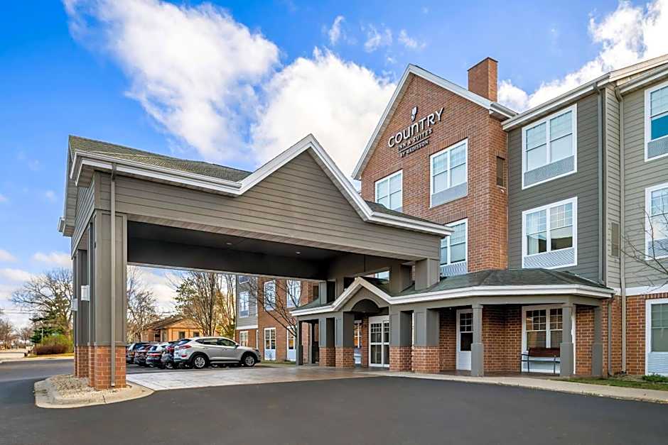 Photo 1 of 50 of Country Inn & Suites by Radisson, Red Wing, MN