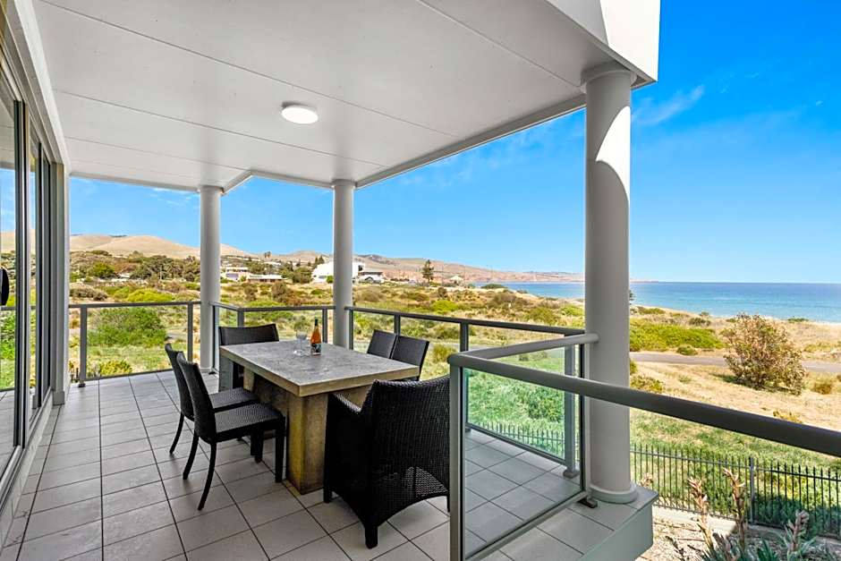 Views on Seascape - Beachfront accommodation