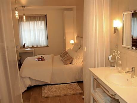 Double-Suite-SDB privée-Vue sur Jardin-Accroche coeur