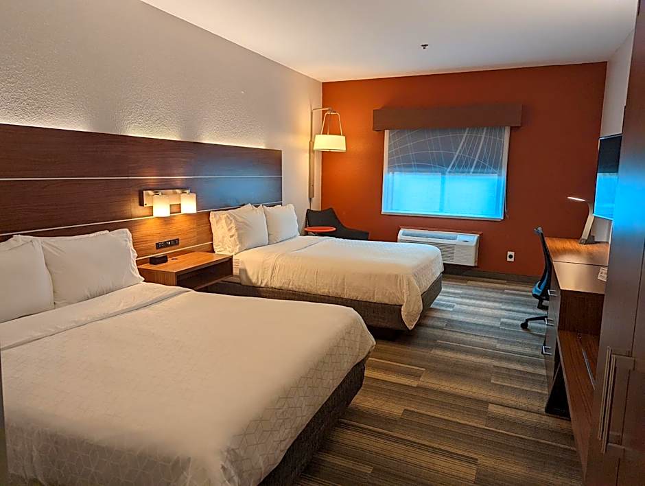 Photo 1 of 2 of 2 Queen Beds, Hearing Accessible, Roll in Shower