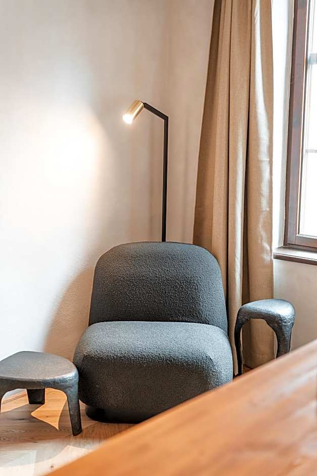 H5 Grauer Bär Studios & More