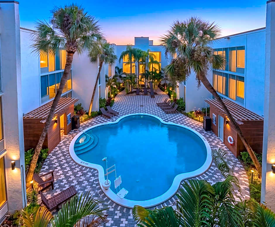 Tropical Palms Hotel