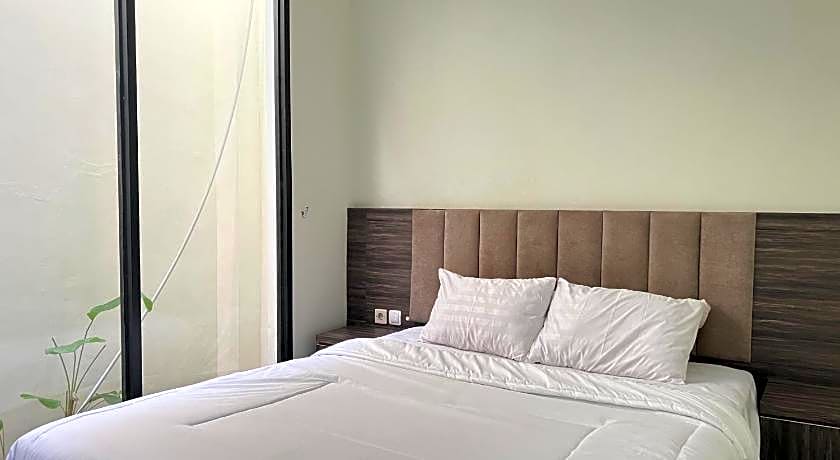 Nofrah House Syariah Mitra RedDoorz