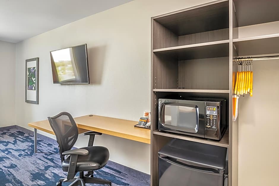 Quality Inn & Suites Winnipeg