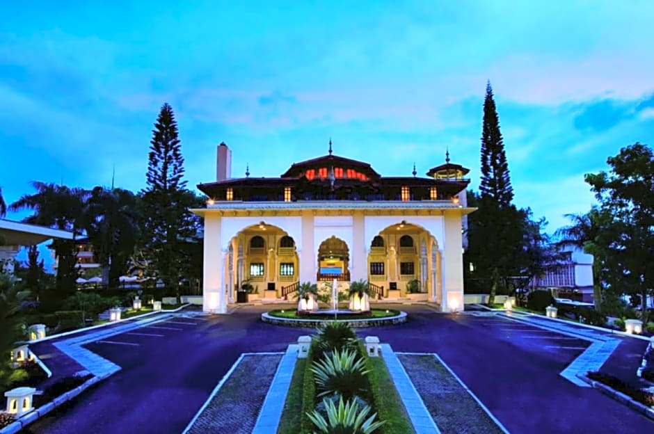 TripleTree Hotel And Resort Bukittinggi