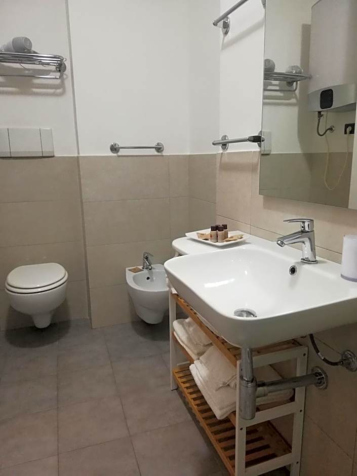 215 addaura luxury room