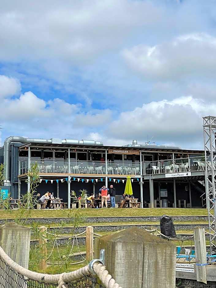 Sunscape breaks At Tattershall Lakes