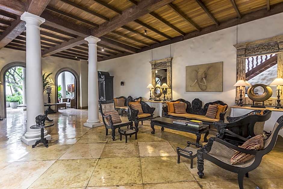 Thambili House by Edwards Collection